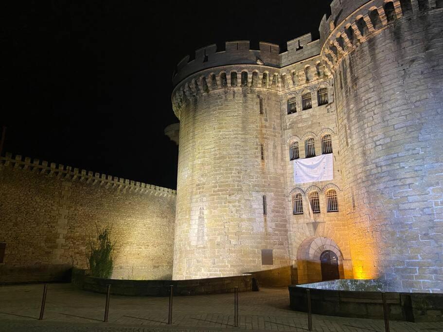 Appartamento La Maisonnette Du Chateau Alençon Esterno foto